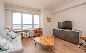 Charming Apartement With Sea View For 6